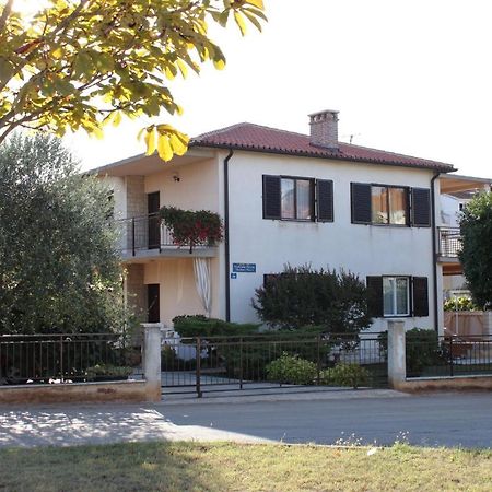 Apartments With A Parking Space Umag - 7057 Buitenkant foto