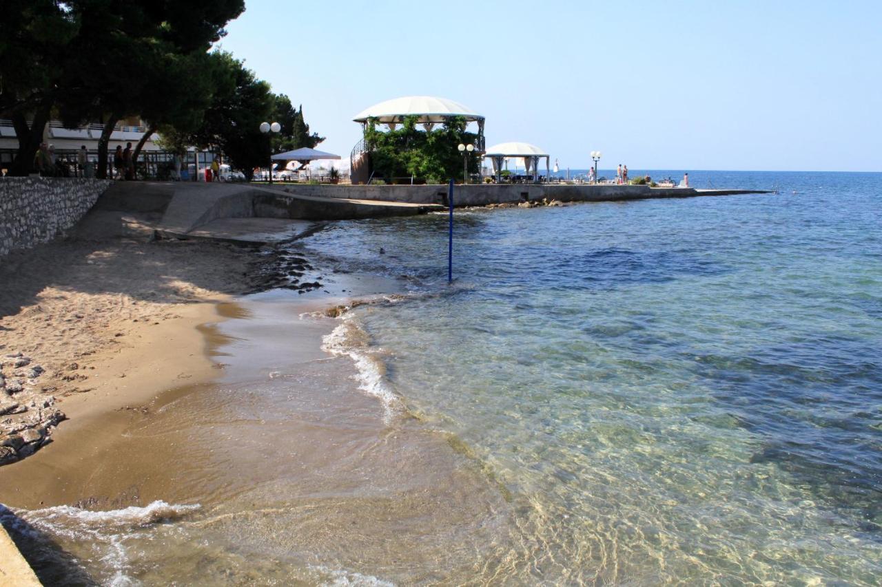 Apartments With A Parking Space Umag - 7057 Buitenkant foto