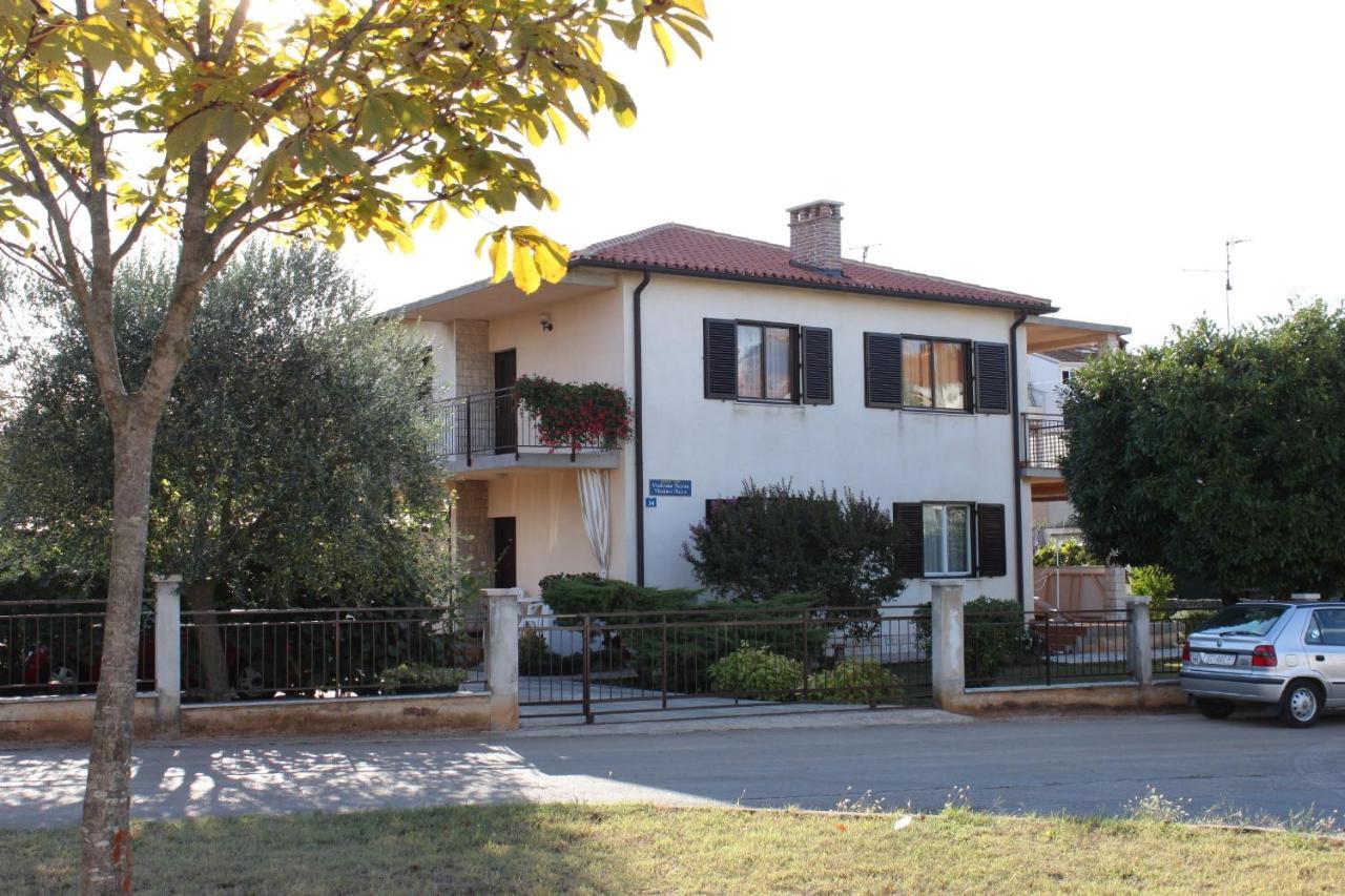 Apartments With A Parking Space Umag - 7057 Buitenkant foto