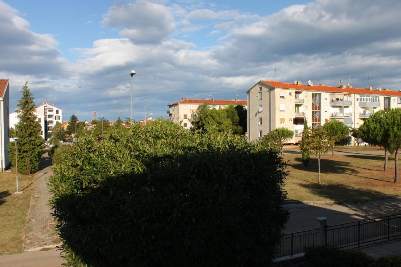 Apartments With A Parking Space Umag - 7057 Buitenkant foto